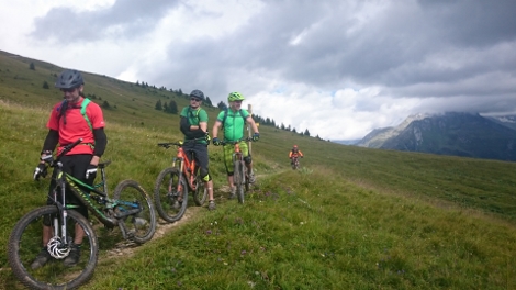 Singltrek v Savoie Enduro 2